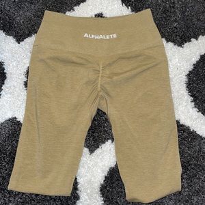 Alphalete Amplify in Not Gold Small